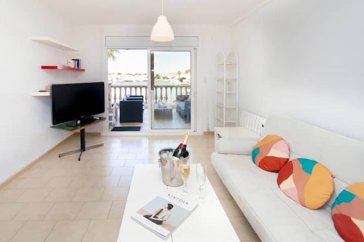Lake View Apartment With Terrace & Parking - Empuriabrava