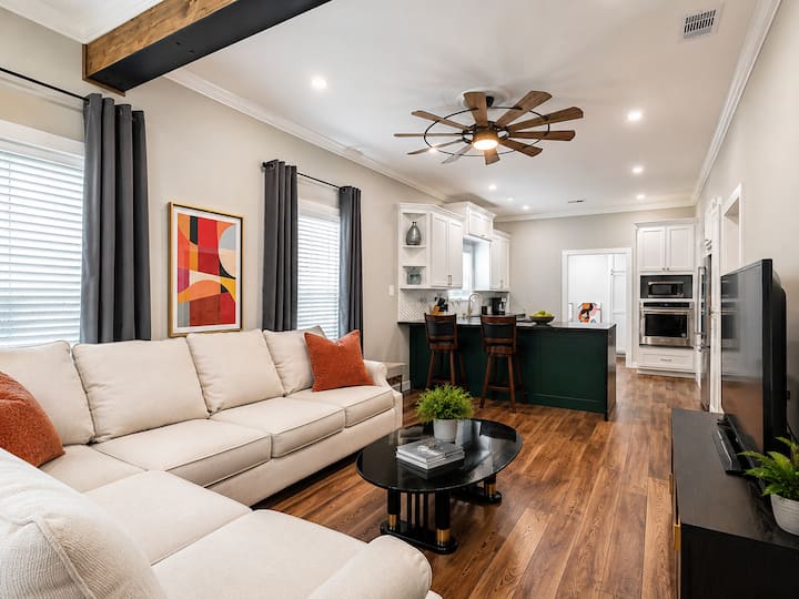 Iron Ore Retreat | Near The River, Port Neches - Port Arthur, TX