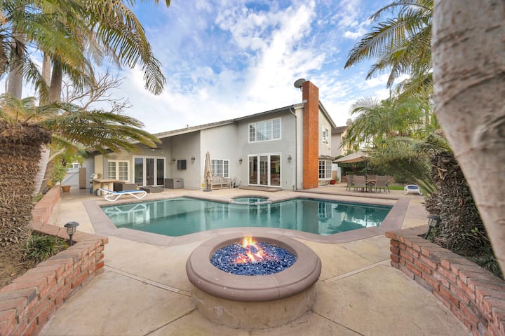 Huntington Harbor Retreat | Pool & Spa | Sleeps 10 - Long Beach, CA