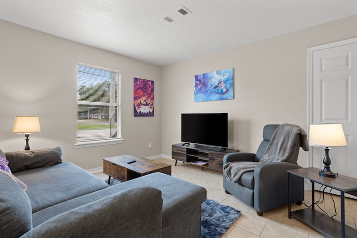 Aladdin Themed Condo Near Base And The Beach - Biloxi, MS