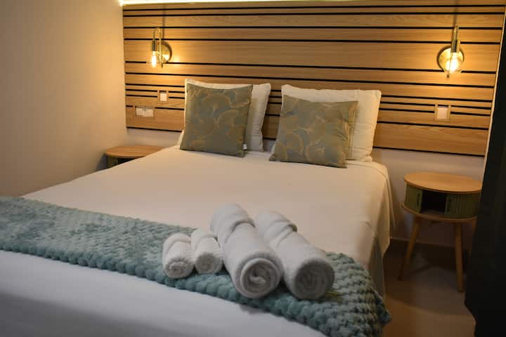 Double Room With Shared Bathroom - Madrid