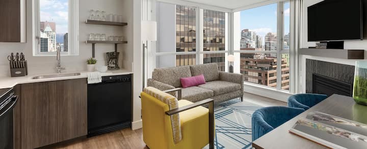 Downtown Vancouver 2 Bedroom Condo - Vancouver