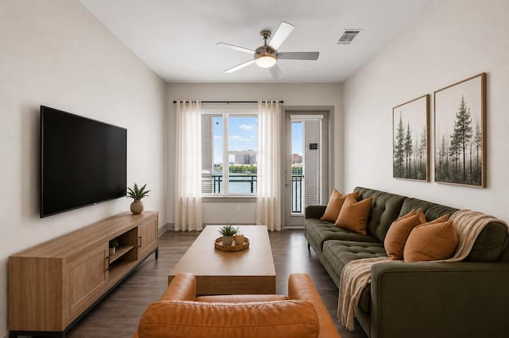 Stylish 2br Near Dfw Airport | Pool, Gym, Parking - Irving, TX