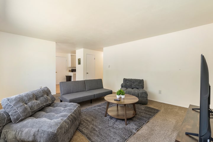 Spacious 2br Duplex | Family & Group Friendly - Whidbey Island, WA