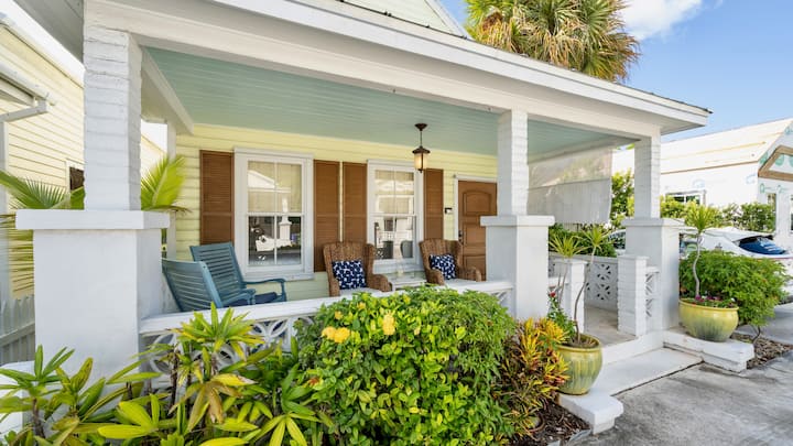 Dos Casitas At Old Town - Compound W/pool & Hot - Key West, FL