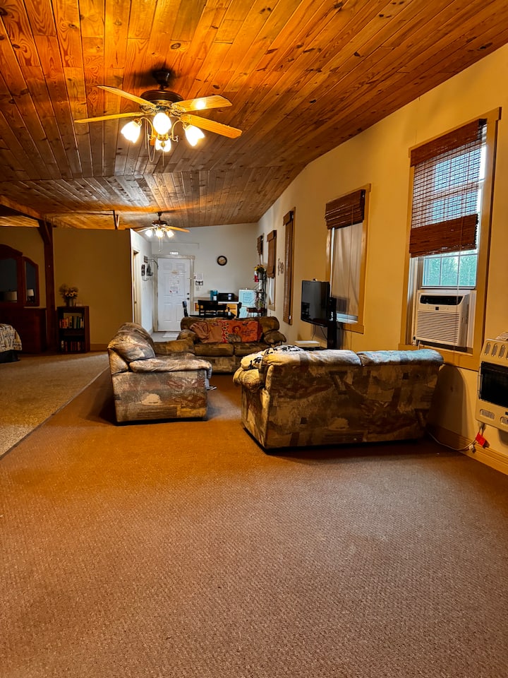Marshal's Suite - Rugby, TN