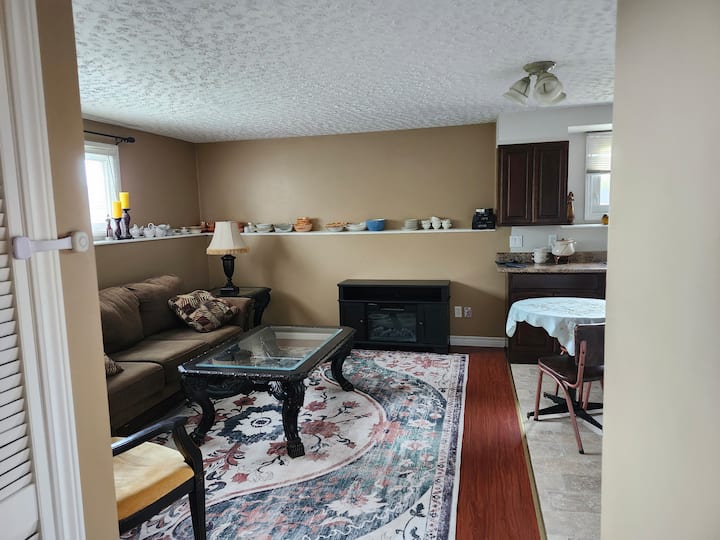 Cozy Place Close To Everything This Town Offers - Grand Falls-Windsor