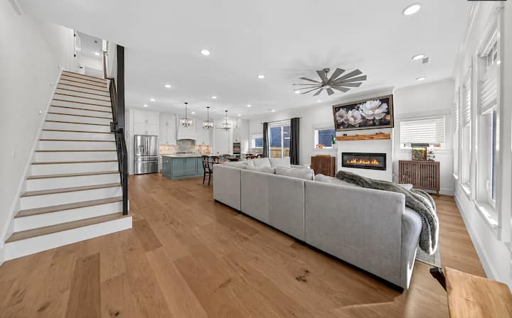 Downtown Trailside Adventure House <1 Mi Square - Bentonville, AR