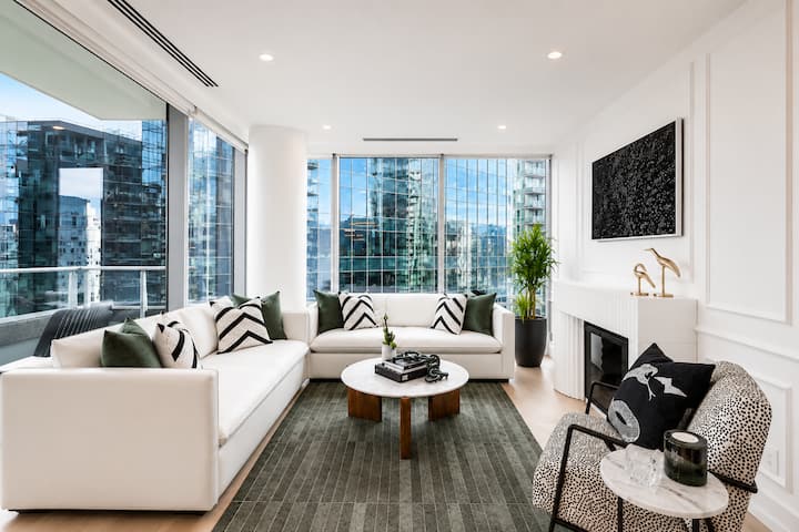 Hyatt Hotel Luxury Living - Vancouver