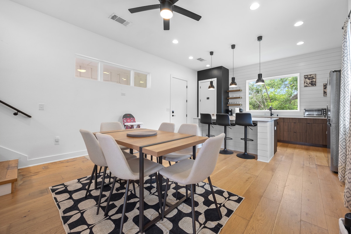 Modern 2BR East Austin Stay | Mueller & Downtown