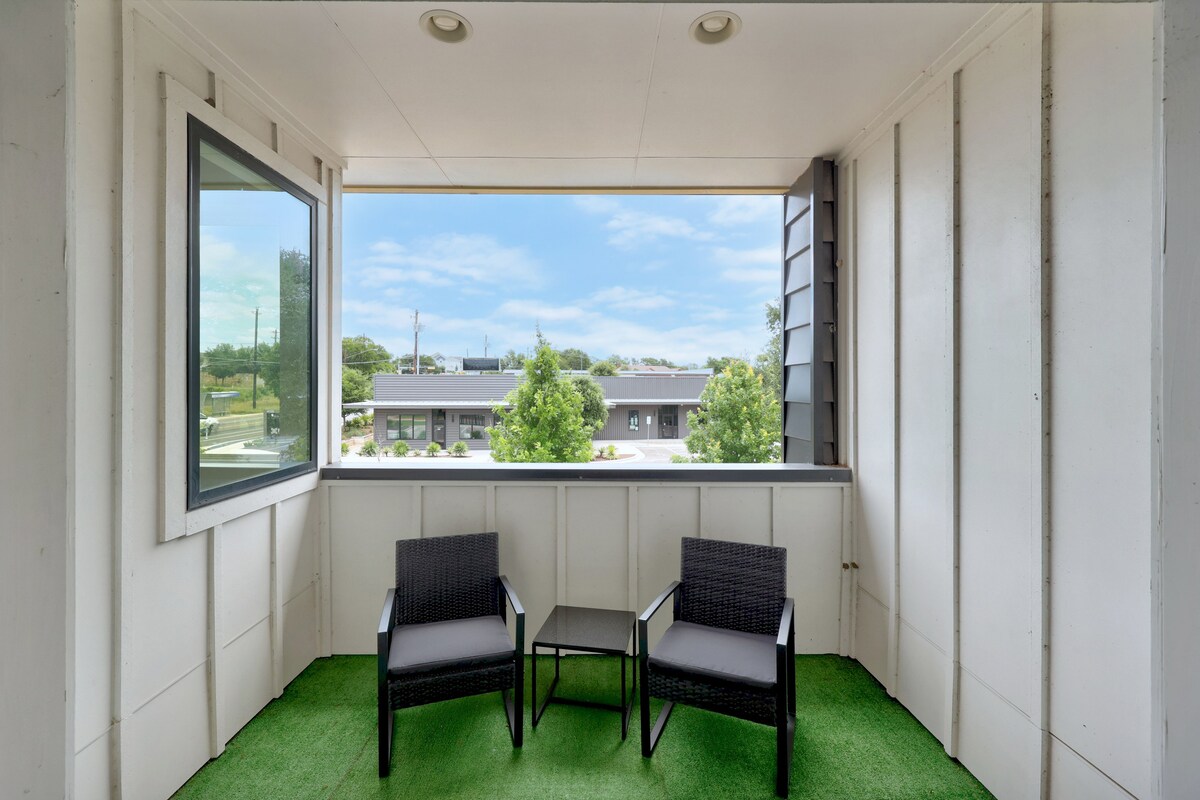 Modern 2BR East Austin Stay | Mueller & Downtown
