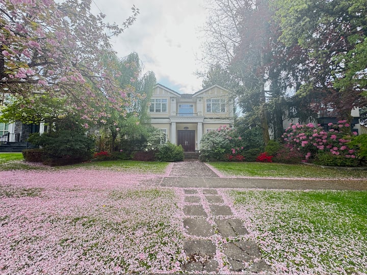 Spacious Garden Suite | Sleeps 4 • Near Ubc & Kits - North Vancouver