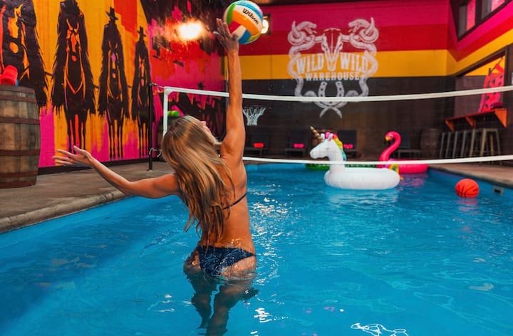 Wild Warehouse in the Cornfields w/ a Party Pool! - Barns for Rent