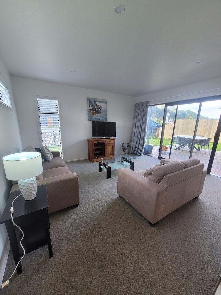 Stylish Townhouse, Centrally Located. - Te Aroha