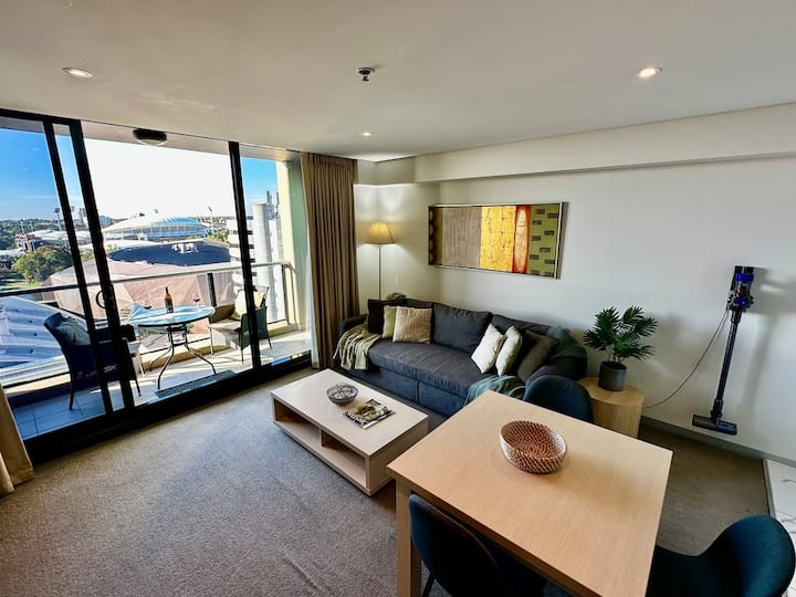 Amazing Views Of North Terrace - Adelaide Entertainment Centre