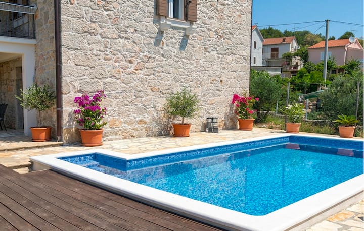 Beautiful Home In Bilice - Šibenik, Croatie