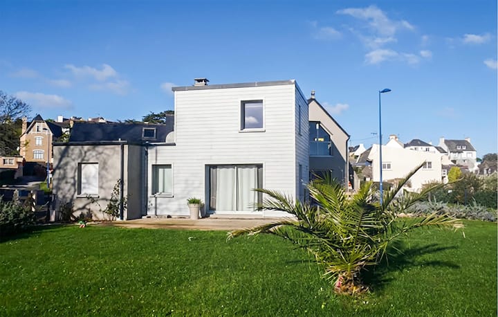 3 Bedroom Lovely Home In Plougasnou - Plougasnou