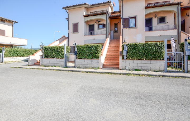 3 Bedroom Stunning Apartment In Pomonte - Magliano in Toscana