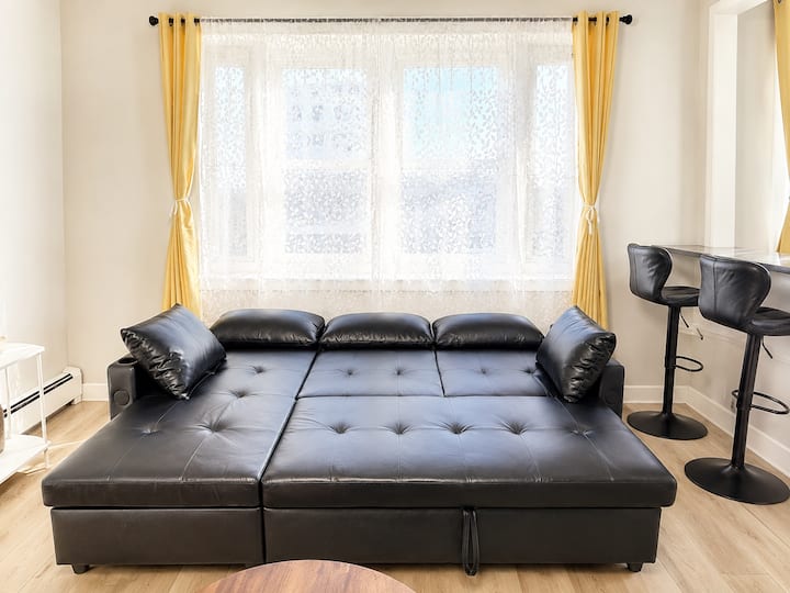 New Spacious Duplex | Parking + Mins To Light Rail - Nueva Jersey