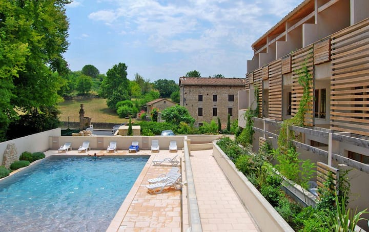 Duplex 8 Pers, Piscine, Terrasse & Parking - Barjac