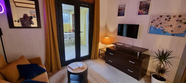 Loue T1 Meublé Avec Piscine à Aubagne Les Solans - Aubagne