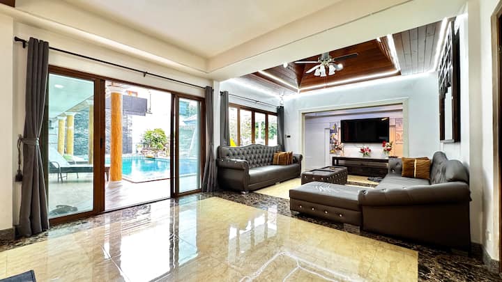 Luxury 5 Br Thaibali Villa Near Walking Street - 파타야