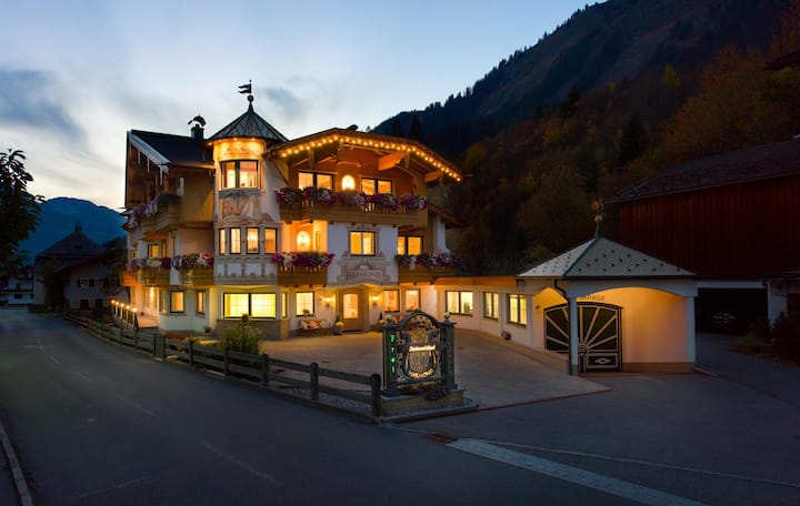 De Luxe Suite 2 Schlaf- Und 2 Badezimmern Holzgau - Holzgau