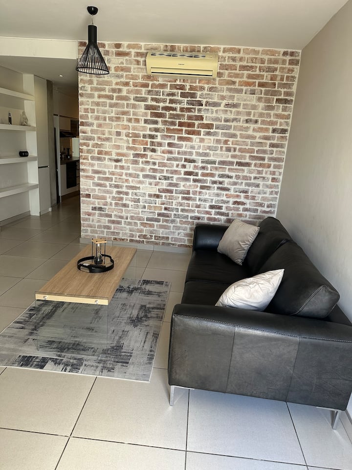 The Grove View Suites - Windhoek