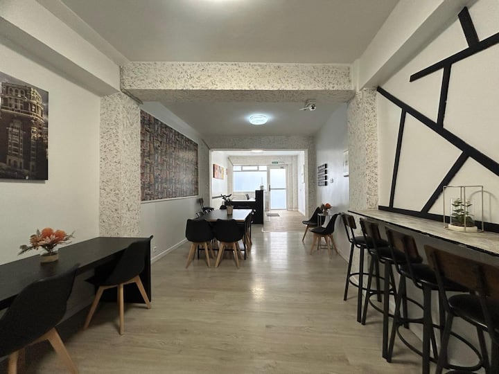 Explore Madrid From The Authentic Region Of Tetuán - Madrid
