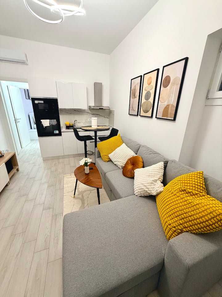Havoraliving|elegant Apartment With Private Garden - Rivoli