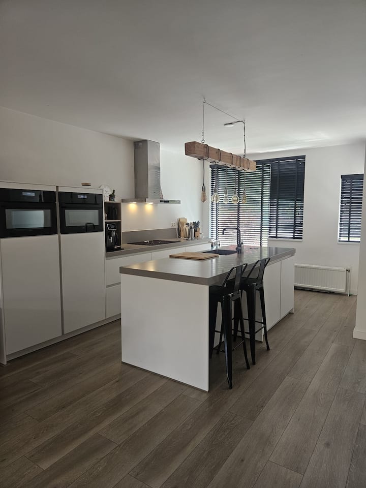 Home Away From Home - Leiden