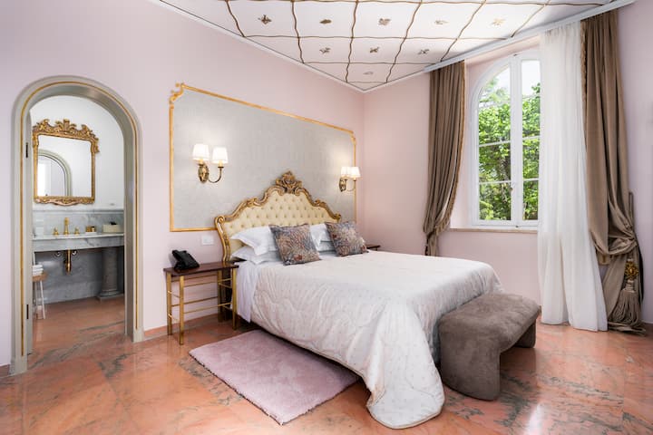 Deluxe Garden & Pool View Room – Villa | Siena - Siena