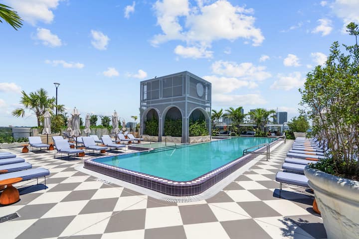 Bright 1br | City Skyline | 20min Fifa Fan Festiva - Miami Springs, FL