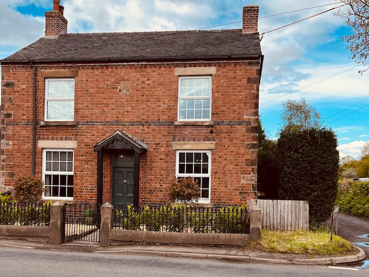 Horseshoe Cottage - Leek