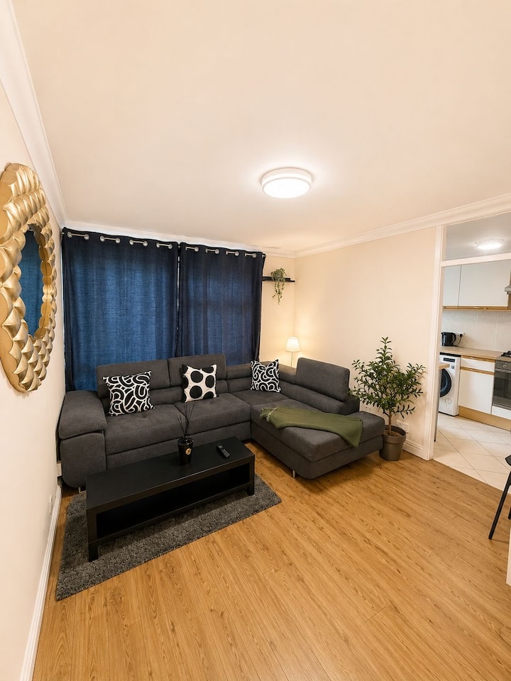 Cosy 2-bedroom Apartment In Prestwich Village - Manchester