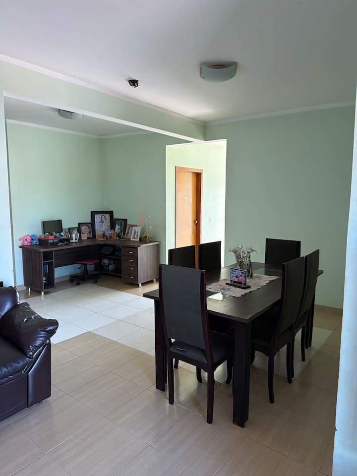 Casa Para Alugar No Período Da Festa De Trindade - Trindade