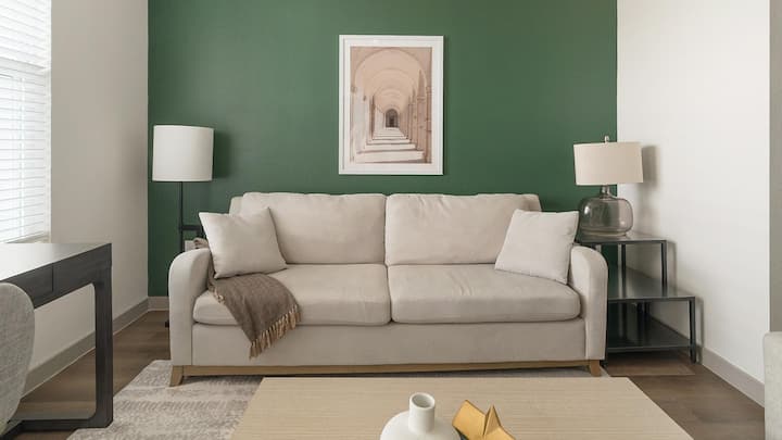 Landing | Modern 1bd, Clubhouse, Game Room - 카티