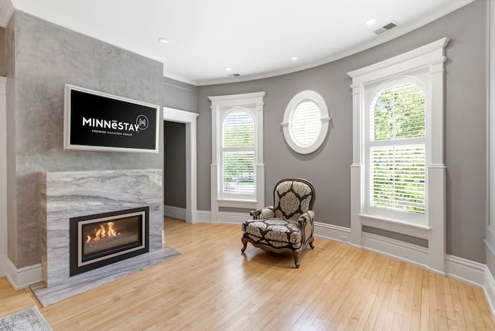 Minnestay* Villa Valentini - Edina, MN