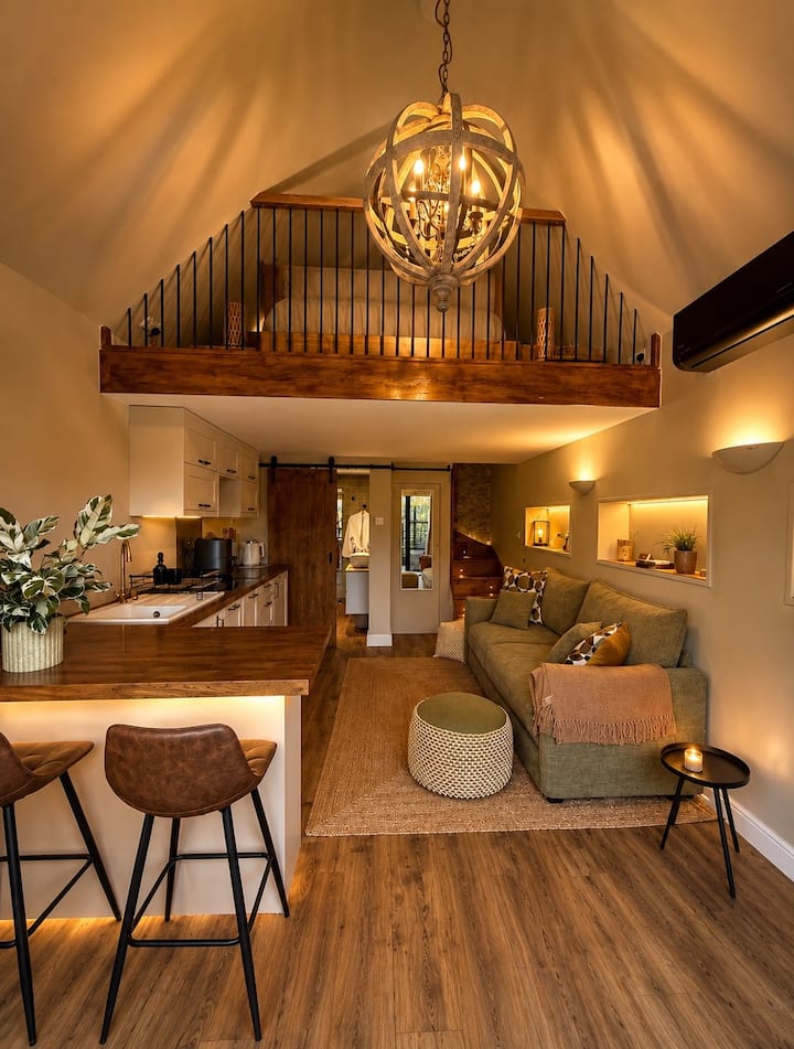 Tiny Home Enchanting Period Barn Conversion - Bristol