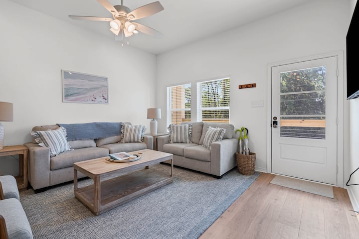 Luxury Retreat On Oleander - Unit I - Dauphin Island, AL