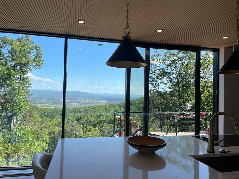 Lovers Lodge, a glass retreat in the Blue Ridge, Luray, Virginia, United States, photo 3 of 10
