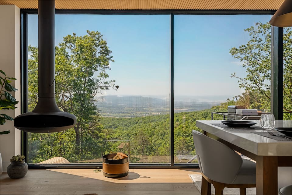 Lovers Lodge, a glass retreat in the Blue Ridge, Luray, Virginia, United States, photo 9 of 10