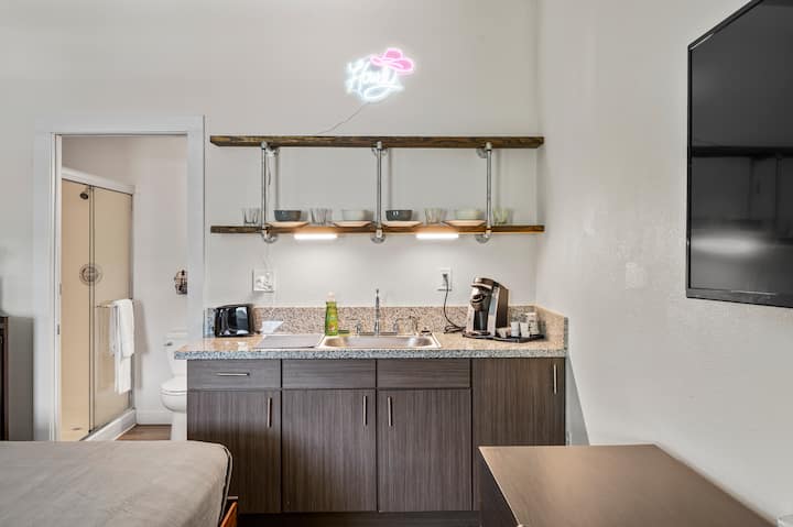 Music City Getaway | Close To Downtown & Bna - Nashville, TN