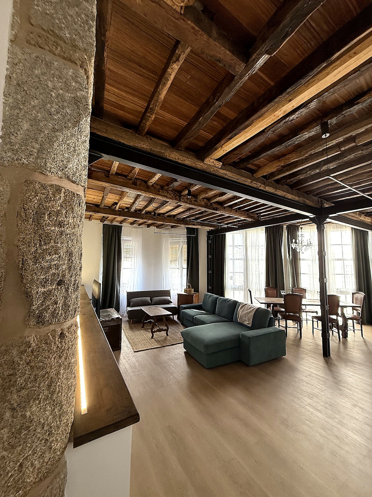 Otro ángulo de la casa reformada en el casco histórico