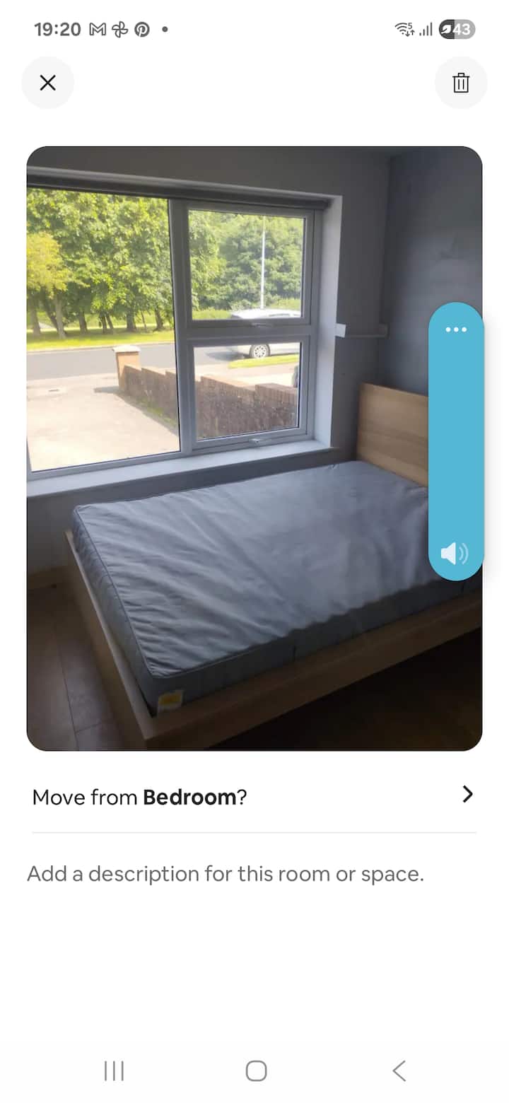 Clean Comfortable Room Located In Family Home. - Dublin