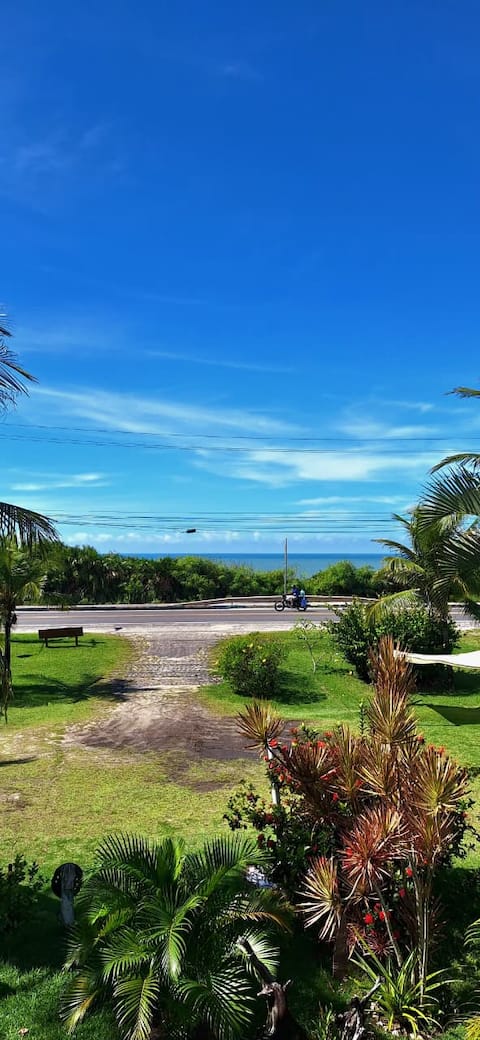 Popular Airbnb listing: Beachfront | Parking incl. | 5 guests in Santa Cruz Cabrália
