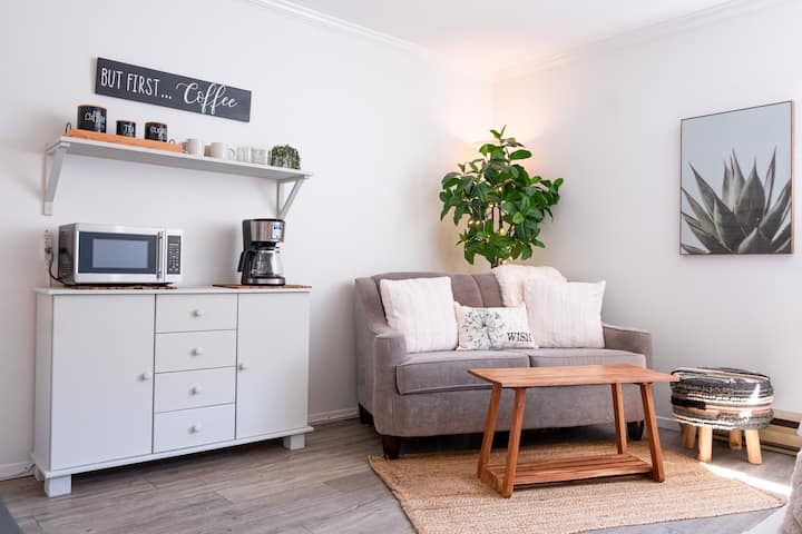The Fern | Bright Studio Near The Beach - Harrison Hot Springs