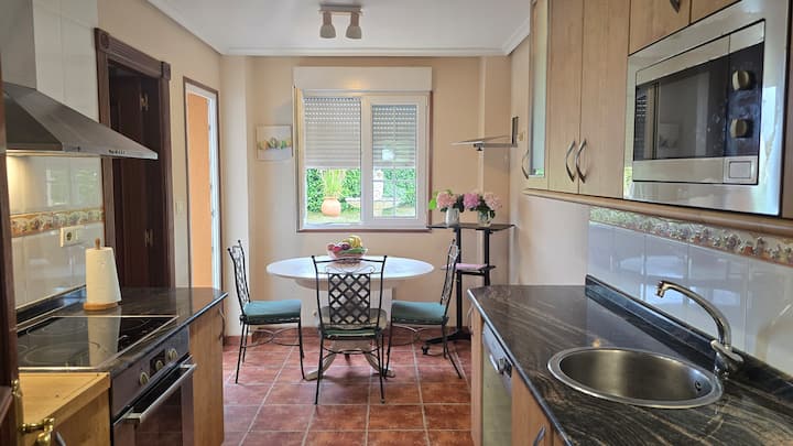 Casa Independiente Con 700 Metros De Jardín - Cantabria
