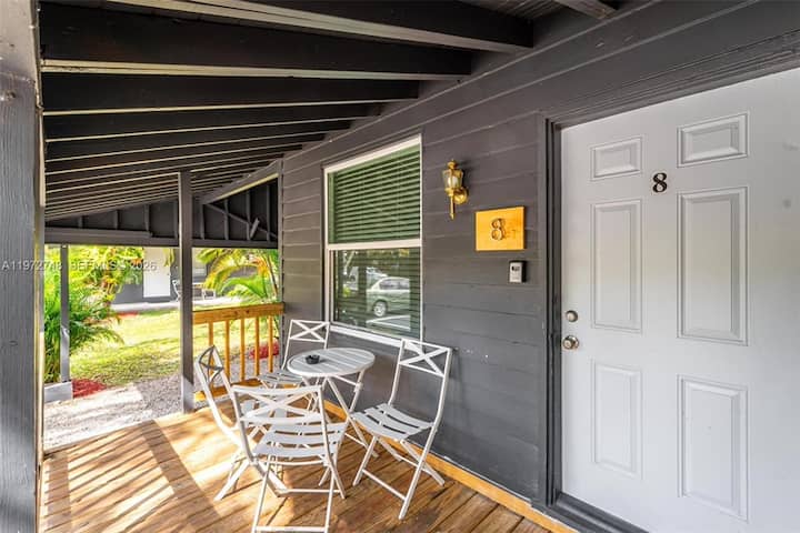 Sailboat Bend House | Beach Days & Sunset Nights - Fort Lauderdale, FL