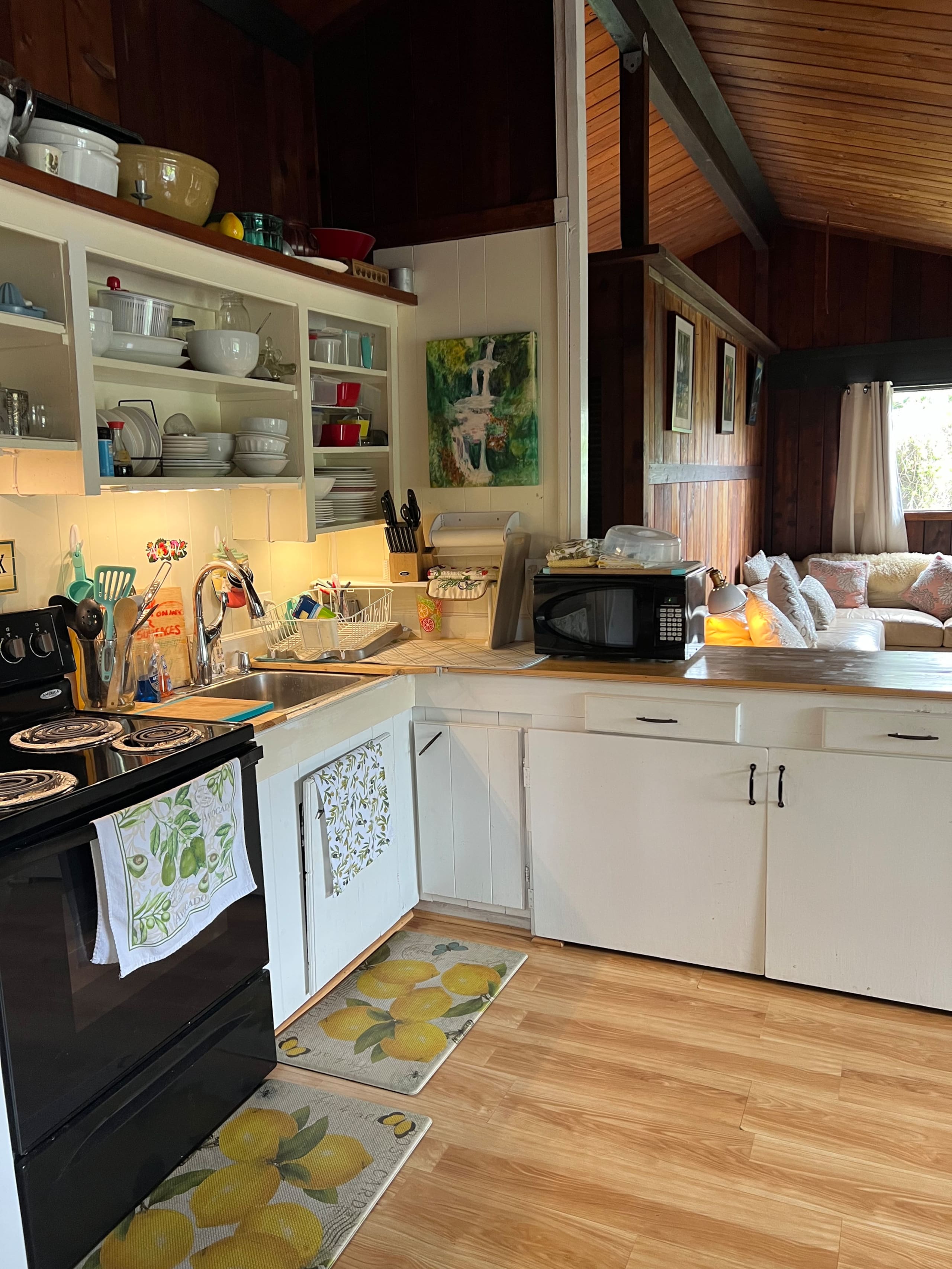 Guesthouse in Maui County · ★4.79 · 1 bedroom · 2 beds · 1 bath - Image 3